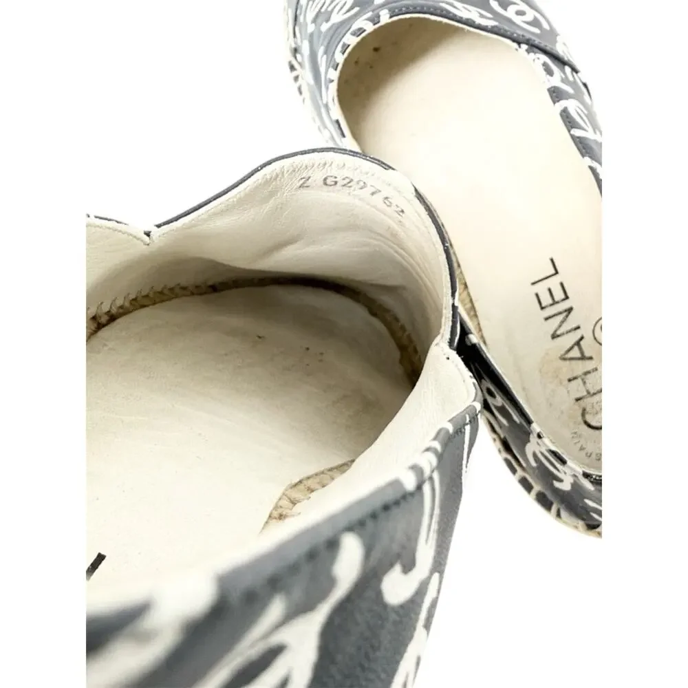 CHANEL elevate your